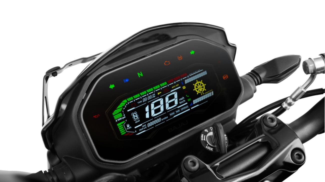 1751890449-bajaj Dominar Riding 